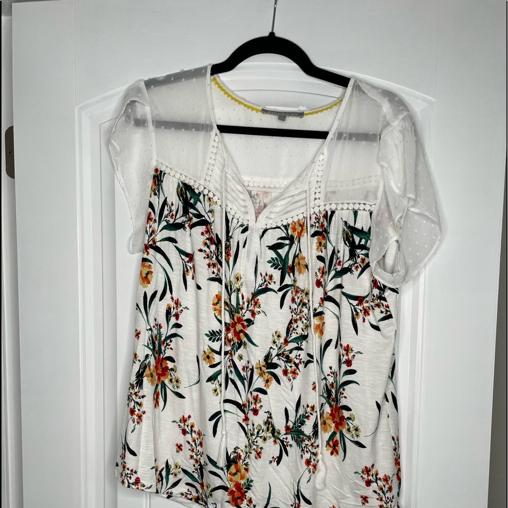 Daniel Rainn short tulip split sleeve blouse with floral print SZ L